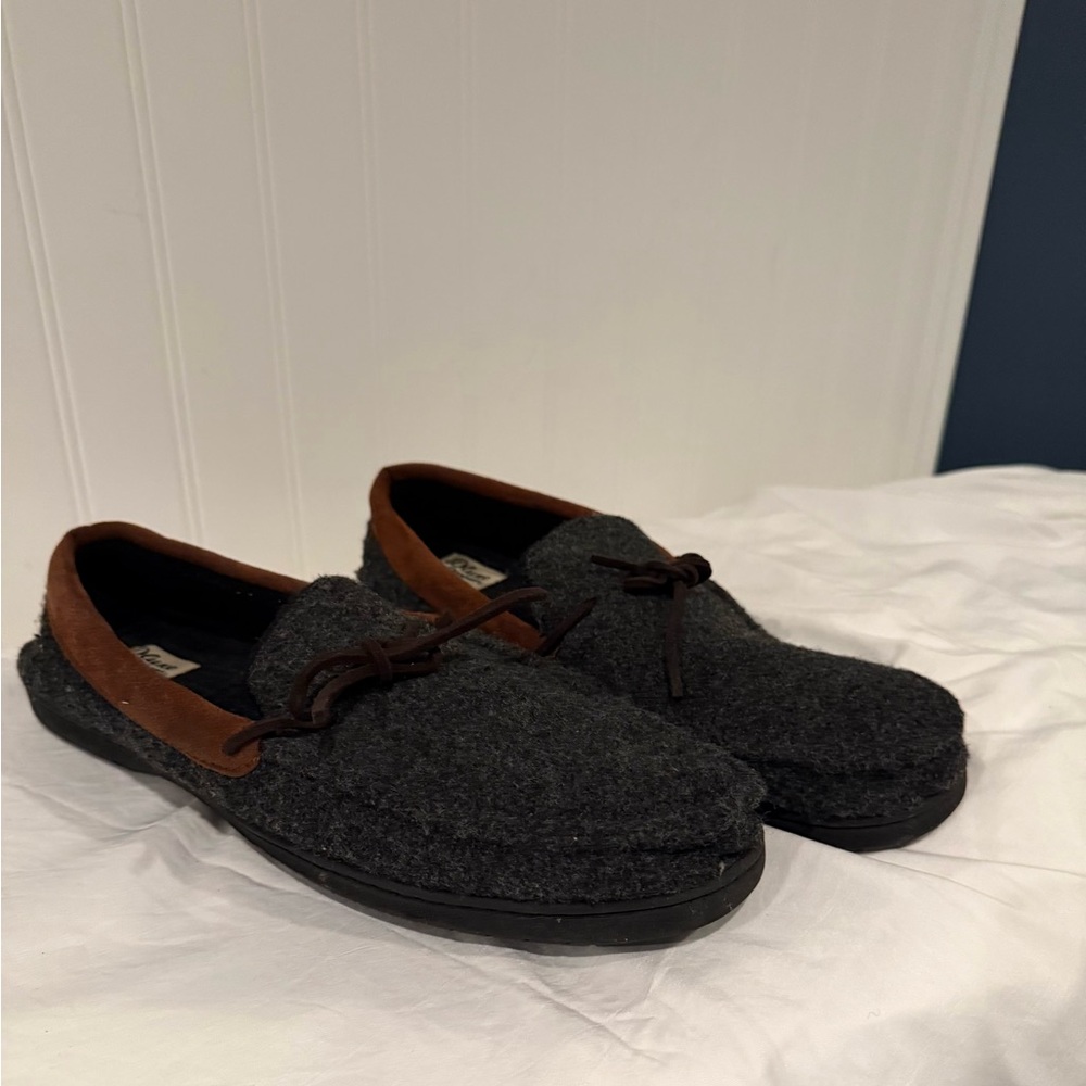 Men's Gray and Brown slippers
